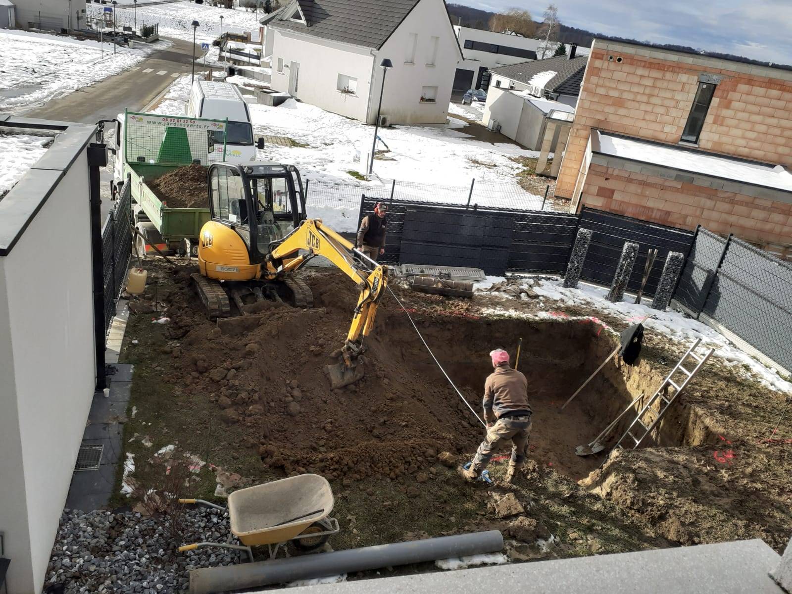 Entreprise de terrassement avant la pose de terrasse et de gazon dans le Haut-Rhin Colmar 0