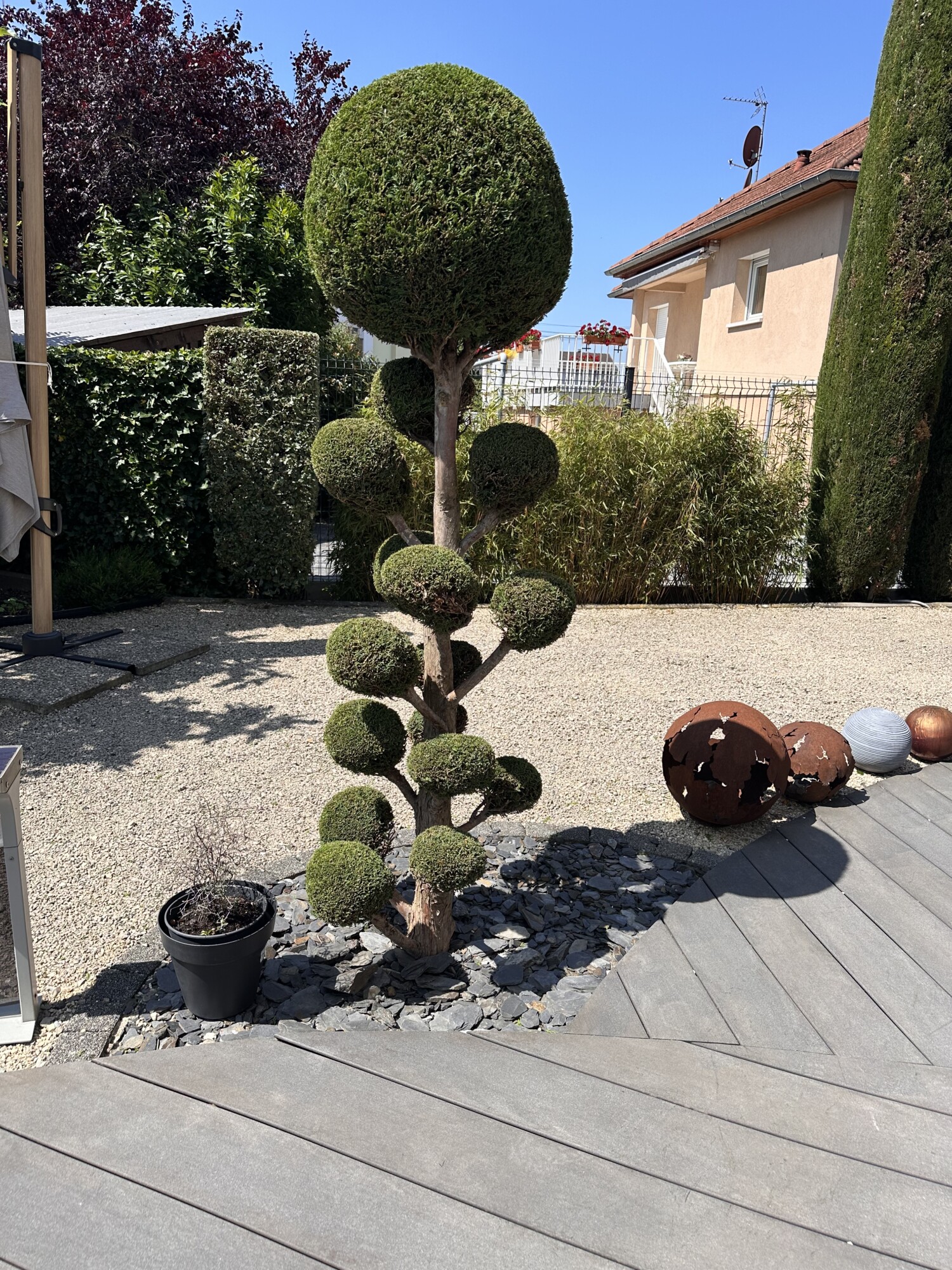 Des paysagistes pour entretenir votre jardin et vos espaces verts autour de Mulhouse et Wittenheim Saint-Louis 5